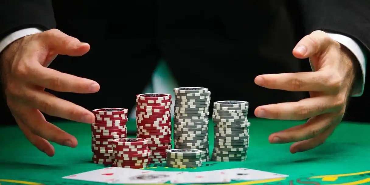 747-1 Philippines online gaming platform hero banner showing sports and casino options